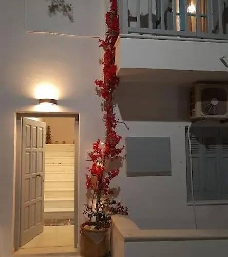 بيت للعطل Faro Del Mar Naxos City